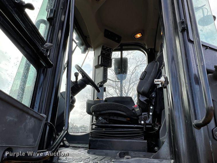 image for item DQ1926 2019 Caterpillar 950M  wheel loader