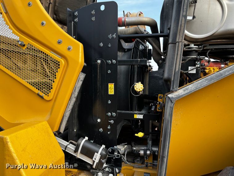 image for item DQ1926 2019 Caterpillar 950M  wheel loader