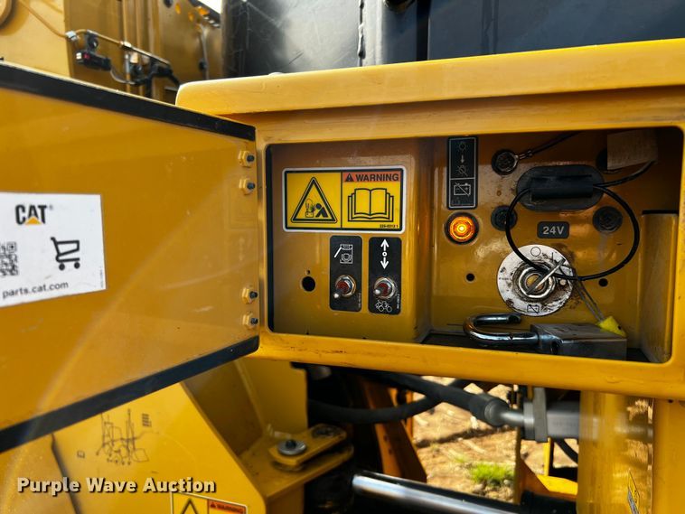 image for item DQ1926 2019 Caterpillar 950M  wheel loader