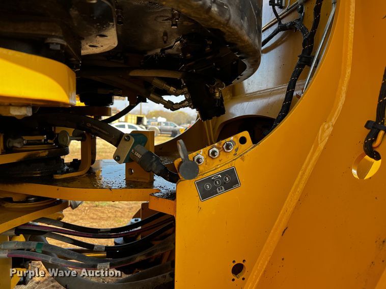 image for item DQ1926 2019 Caterpillar 950M  wheel loader