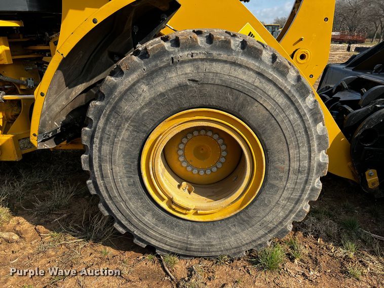 image for item DQ1926 2019 Caterpillar 950M  wheel loader