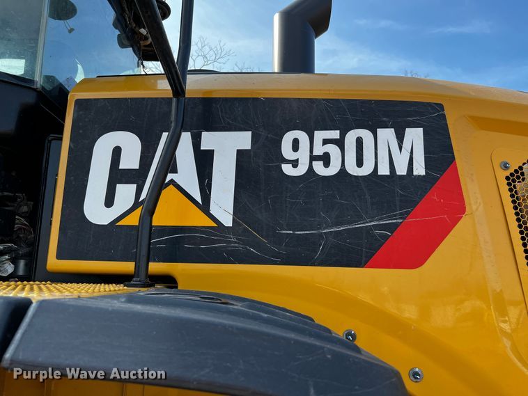 image for item DQ1926 2019 Caterpillar 950M  wheel loader