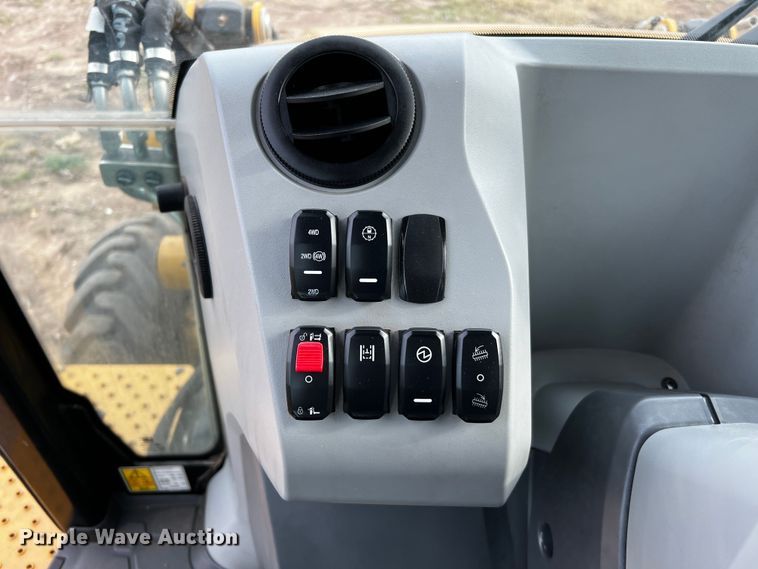 image for item DQ1927 2019 Caterpillar 420F2 IT  backhoe