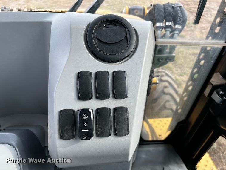 image for item DQ1927 2019 Caterpillar 420F2 IT  backhoe