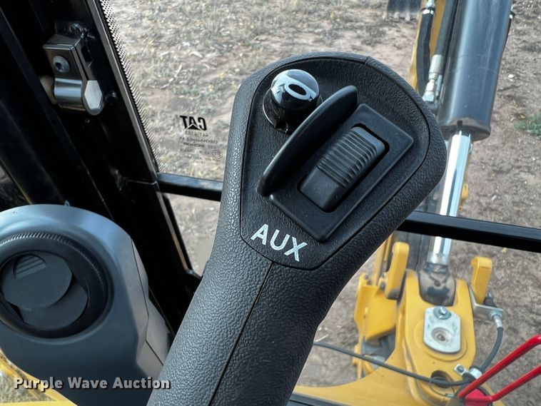 image for item DQ1927 2019 Caterpillar 420F2 IT  backhoe