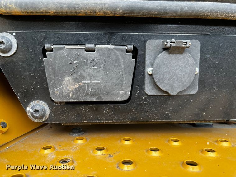 image for item DQ1927 2019 Caterpillar 420F2 IT  backhoe