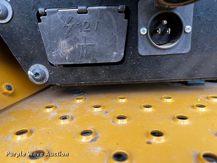 image for item DQ1927 2019 Caterpillar 420F2 IT  backhoe