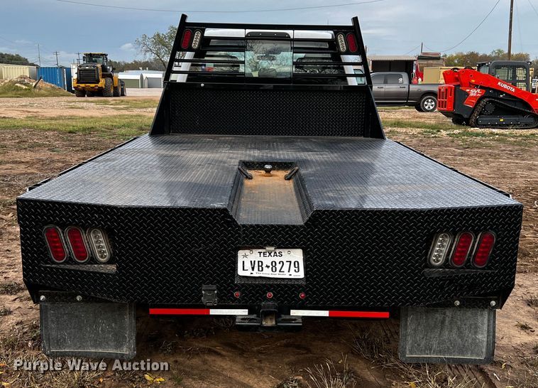 image for item DQ1928 2019 Ford F550 Super Duty  Crew Cab flatbed truck