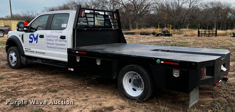 image for item DQ1928 2019 Ford F550 Super Duty  Crew Cab flatbed truck