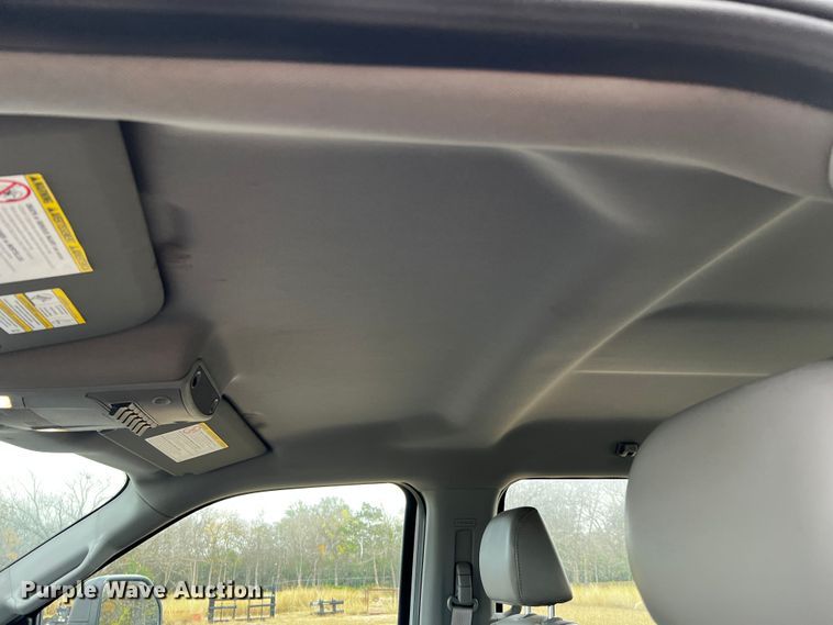 image for item DQ1928 2019 Ford F550 Super Duty  Crew Cab flatbed truck