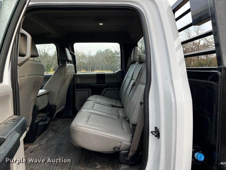 image for item DQ1928 2019 Ford F550 Super Duty  Crew Cab flatbed truck