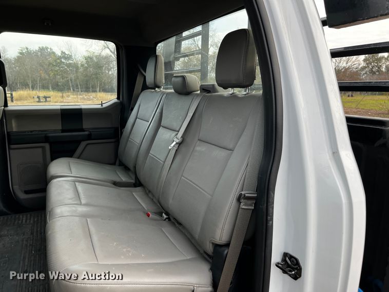 image for item DQ1928 2019 Ford F550 Super Duty  Crew Cab flatbed truck