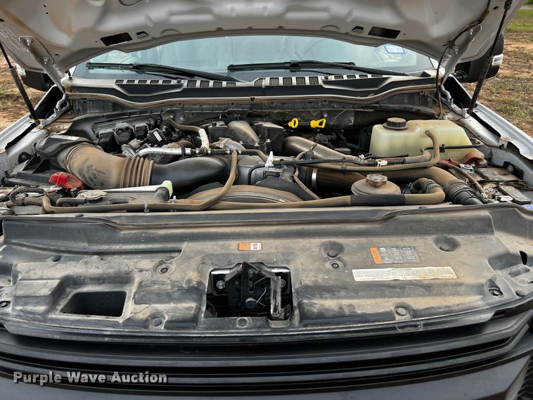 image for item DQ1928 2019 Ford F550 Super Duty  Crew Cab flatbed truck