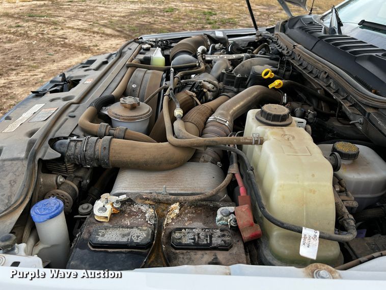 image for item DQ1928 2019 Ford F550 Super Duty  Crew Cab flatbed truck