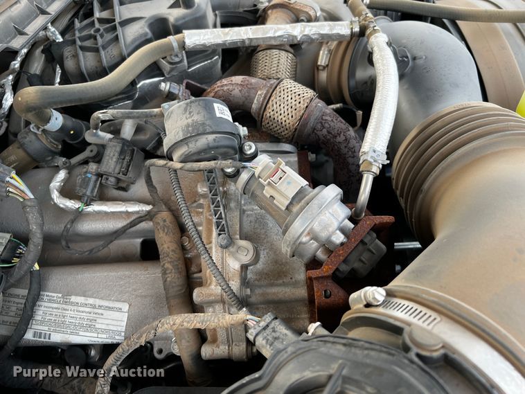 image for item DQ1928 2019 Ford F550 Super Duty  Crew Cab flatbed truck