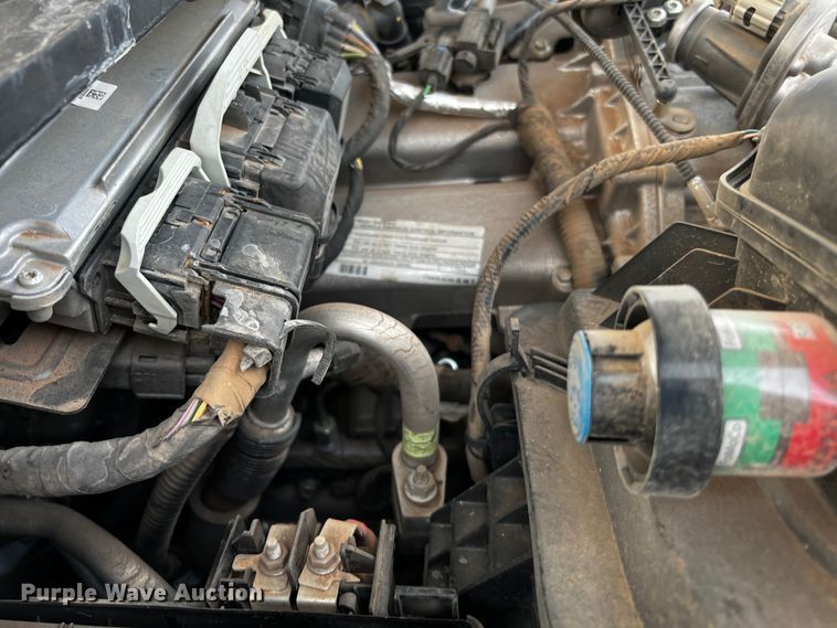 image for item DQ1928 2019 Ford F550 Super Duty  Crew Cab flatbed truck