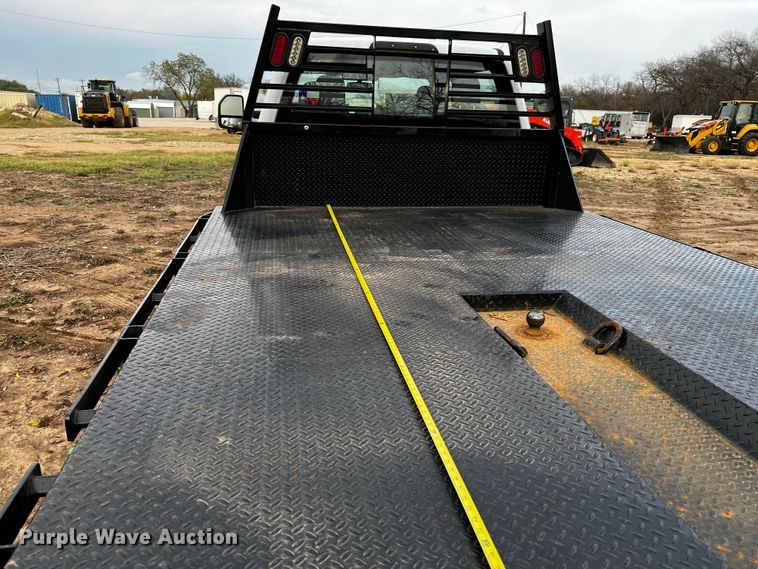 image for item DQ1928 2019 Ford F550 Super Duty  Crew Cab flatbed truck