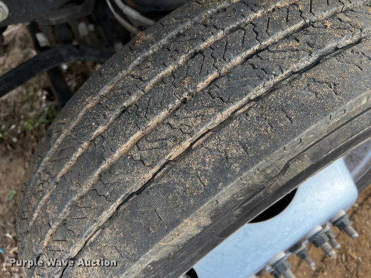 image for item DQ1928 2019 Ford F550 Super Duty  Crew Cab flatbed truck