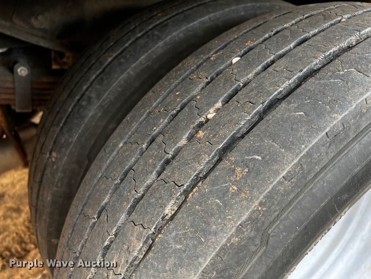 image for item DQ1928 2019 Ford F550 Super Duty  Crew Cab flatbed truck