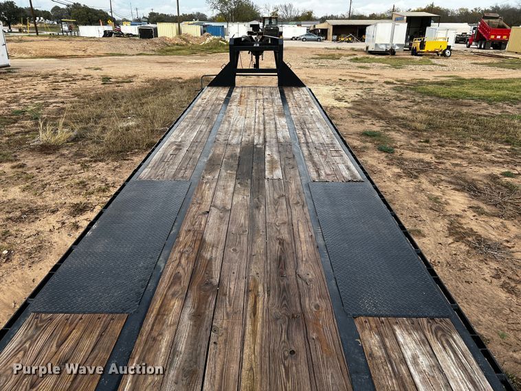 image for item DQ1929 2016 Big Tex 25GNHD  equipment trailer