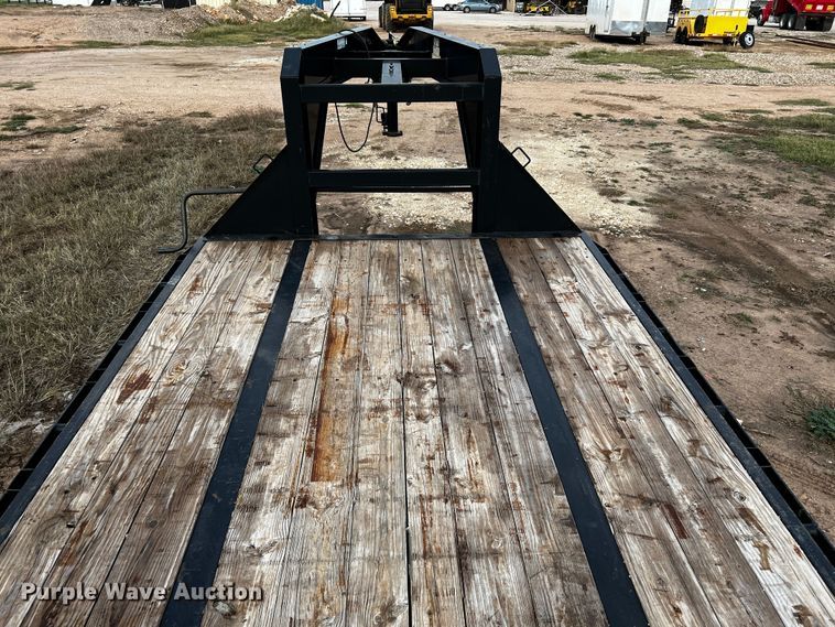 image for item DQ1929 2016 Big Tex 25GNHD  equipment trailer