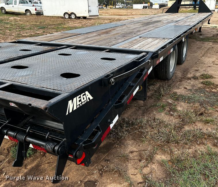 image for item DQ1929 2016 Big Tex 25GNHD  equipment trailer