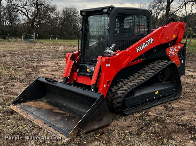image for item DQ1930 Kubota SVL95-2S  tracked skid steer loader
