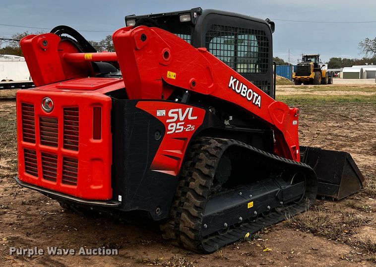 image for item DQ1930 Kubota SVL95-2S  tracked skid steer loader