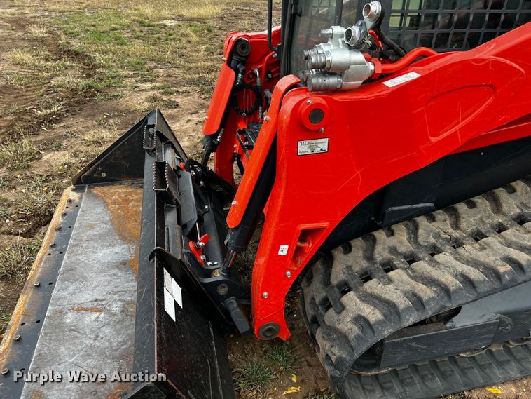 image for item DQ1930 Kubota SVL95-2S  tracked skid steer loader