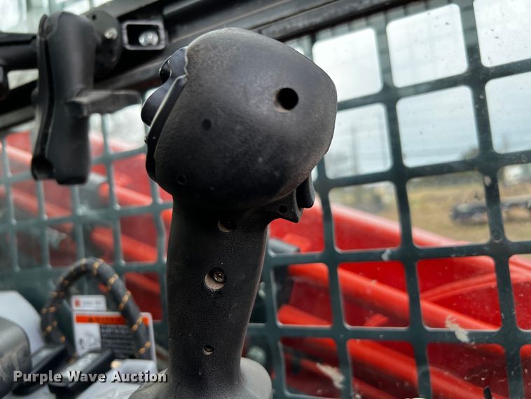 image for item DQ1930 Kubota SVL95-2S  tracked skid steer loader