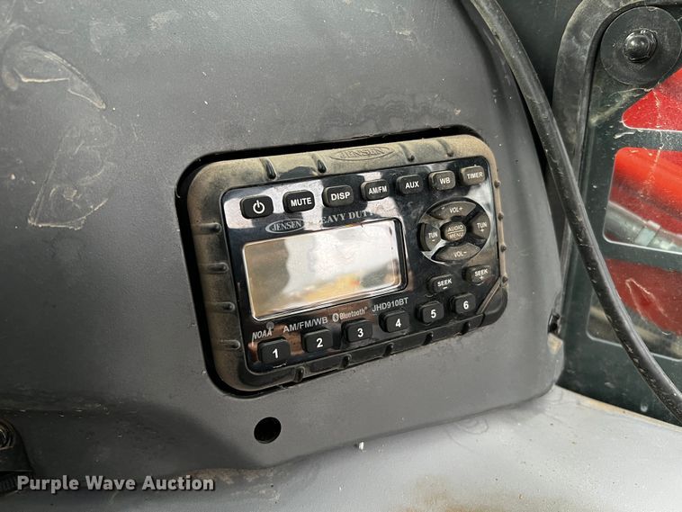 image for item DQ1930 Kubota SVL95-2S  tracked skid steer loader