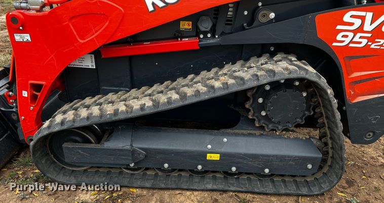 image for item DQ1930 Kubota SVL95-2S  tracked skid steer loader