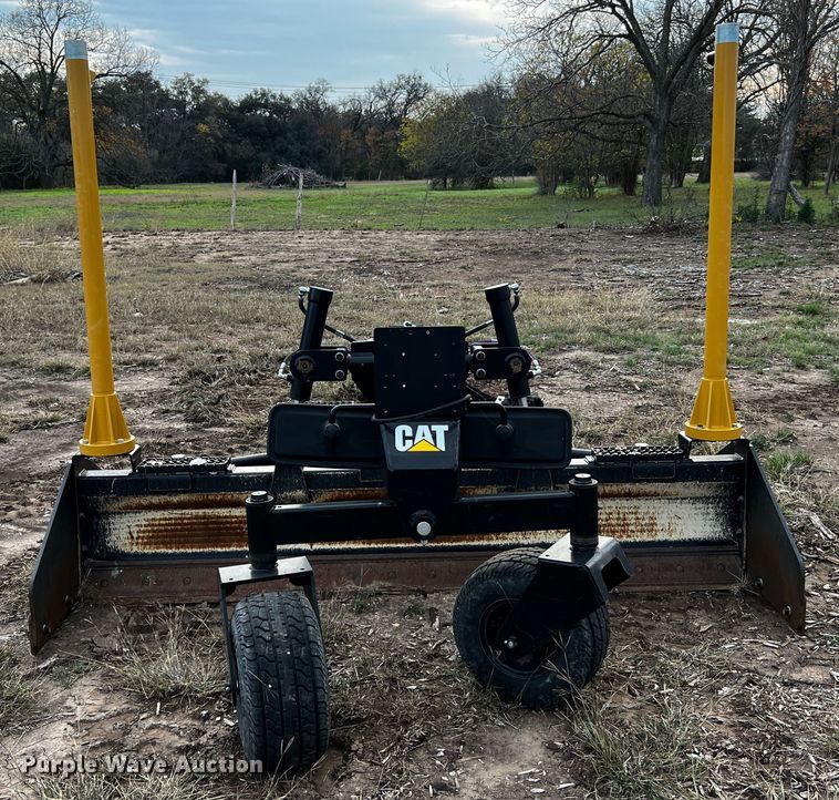 image for item DQ1931 2019 Caterpillar BB124  skid steer box blade