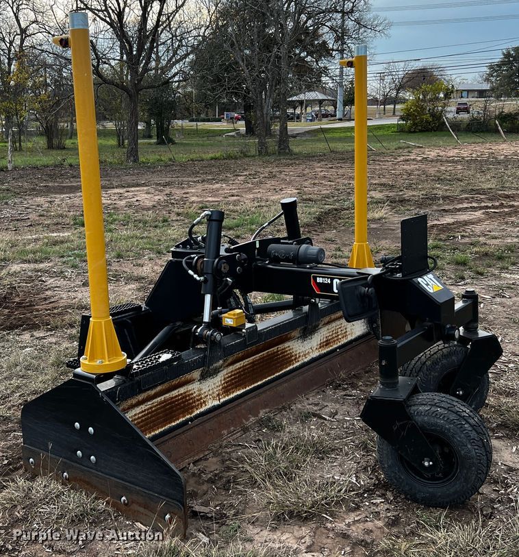 image for item DQ1931 2019 Caterpillar BB124  skid steer box blade