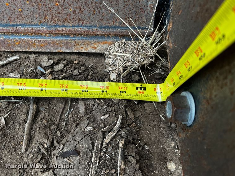 image for item DQ1931 2019 Caterpillar BB124  skid steer box blade