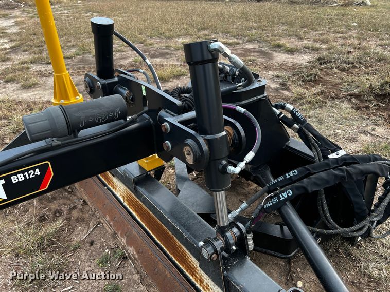 image for item DQ1931 2019 Caterpillar BB124  skid steer box blade