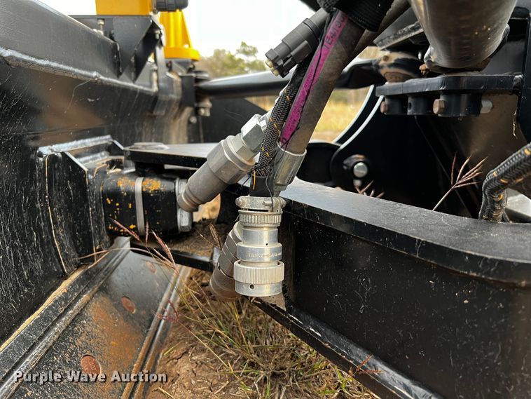 image for item DQ1931 2019 Caterpillar BB124  skid steer box blade