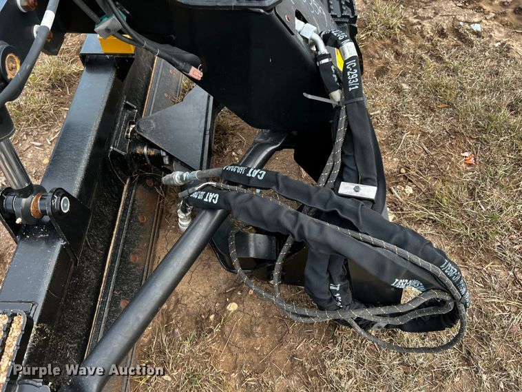 image for item DQ1931 2019 Caterpillar BB124  skid steer box blade