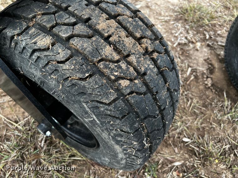 image for item DQ1931 2019 Caterpillar BB124  skid steer box blade