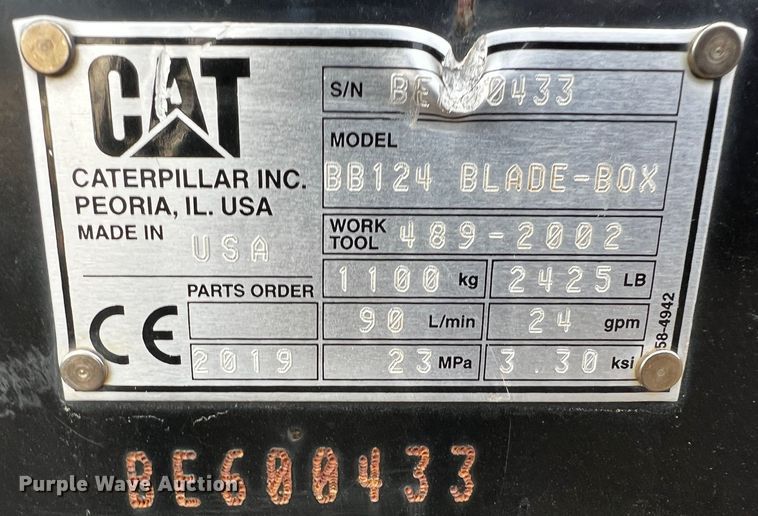 image for item DQ1931 2019 Caterpillar BB124  skid steer box blade