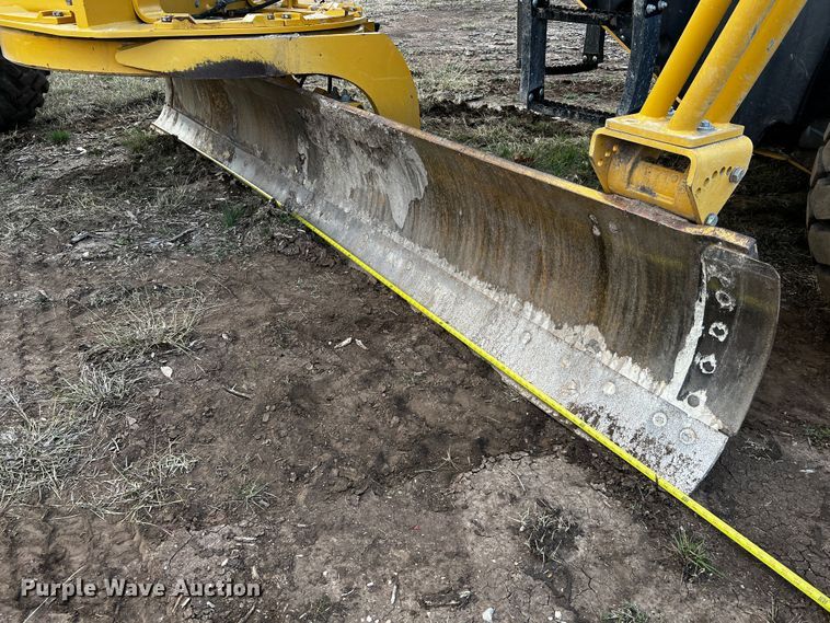 image for item DQ1932 2012 Caterpillar 140M2 VHP Plus  motor grader