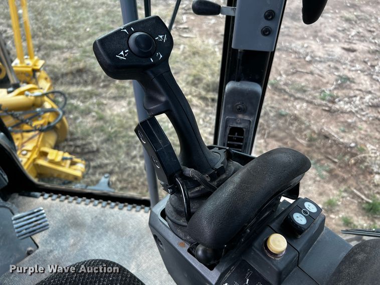 image for item DQ1932 2012 Caterpillar 140M2 VHP Plus  motor grader