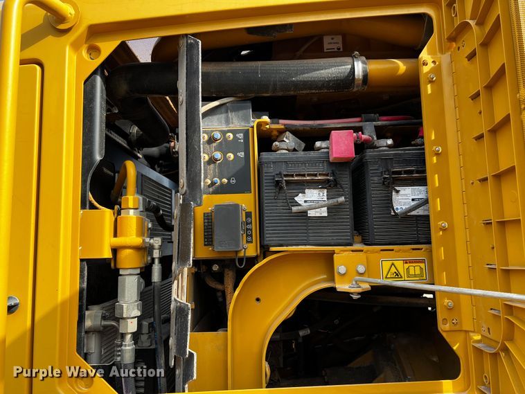 image for item DQ1932 2012 Caterpillar 140M2 VHP Plus  motor grader