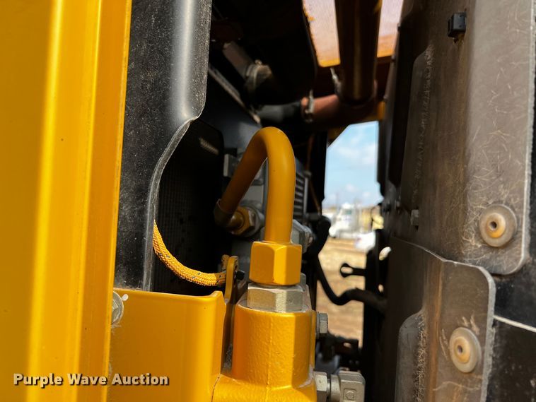 image for item DQ1932 2012 Caterpillar 140M2 VHP Plus  motor grader