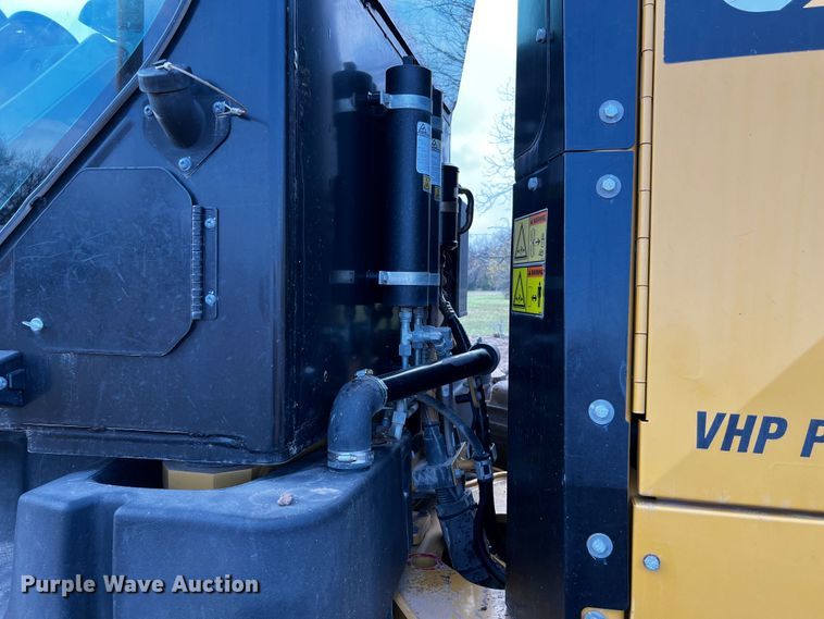 image for item DQ1932 2012 Caterpillar 140M2 VHP Plus  motor grader