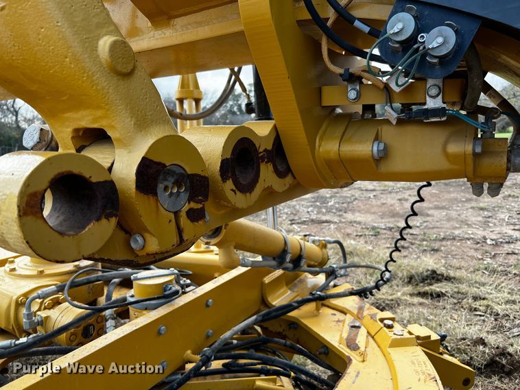 image for item DQ1932 2012 Caterpillar 140M2 VHP Plus  motor grader