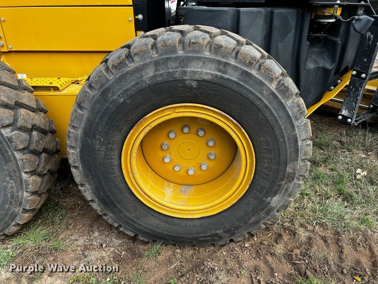 image for item DQ1932 2012 Caterpillar 140M2 VHP Plus  motor grader