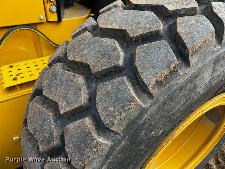 image for item DQ1932 2012 Caterpillar 140M2 VHP Plus  motor grader