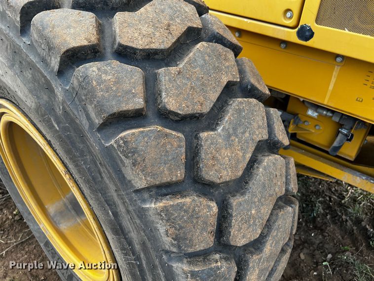 image for item DQ1932 2012 Caterpillar 140M2 VHP Plus  motor grader