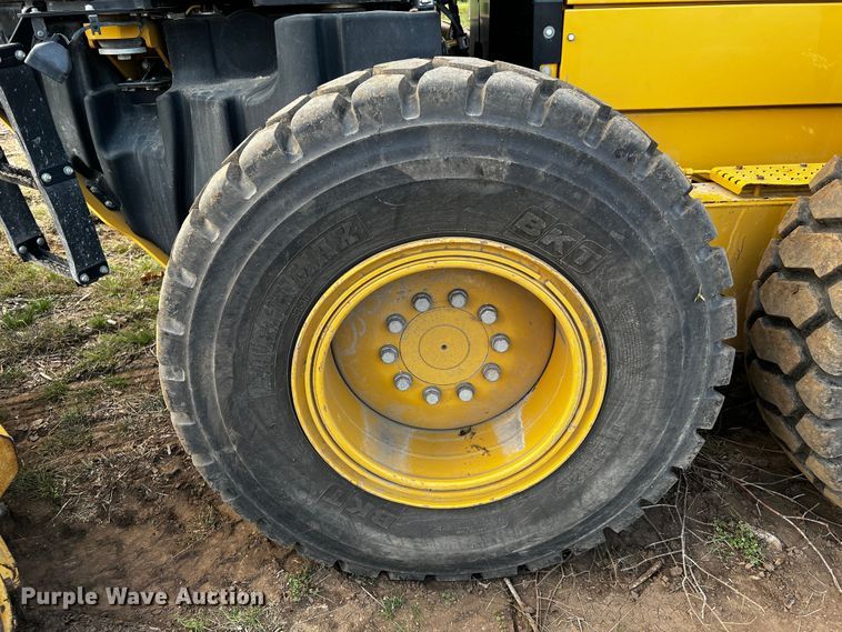 image for item DQ1932 2012 Caterpillar 140M2 VHP Plus  motor grader